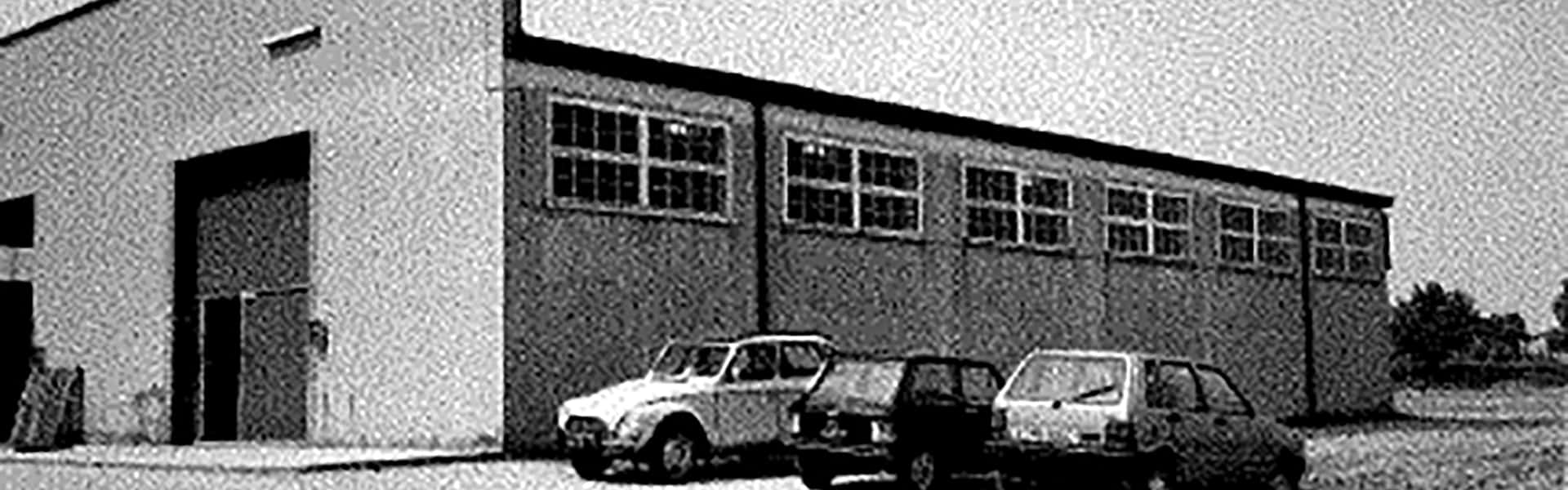 The garage in which Unox was born