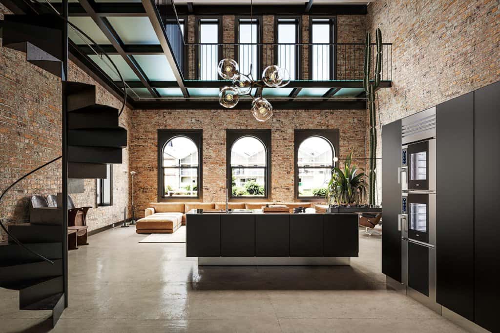 Cocina estilo industrial en un loft de Ámsterdam con horno inteligente SuperOven de Unox Casa