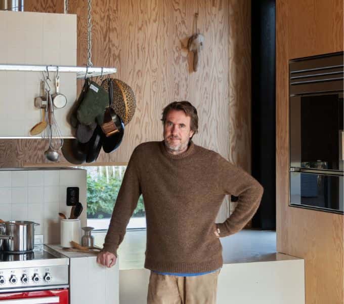 Gotland House's owner in his contemporary kitchen featuring Model 1S self-washing oven